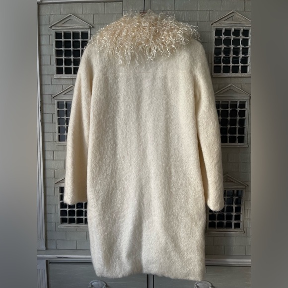 Fendi Women’s Vintage 1990’s Cream Mohair Coat with Kiddassia Collar & Trim - Picture 5 of 16